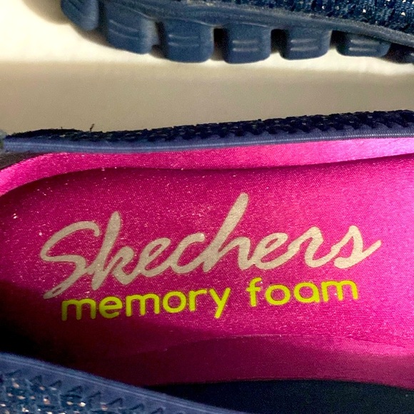 EUC Skechers Sport Sweetpea Weave Slip-on Navy, Silver, Metallic, #22616, Sz 9.5 - Picture 8 of 13